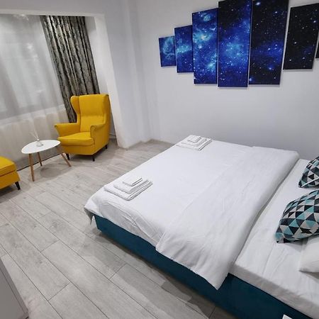 Stone Bridge Apartment Iasi Extérieur photo
