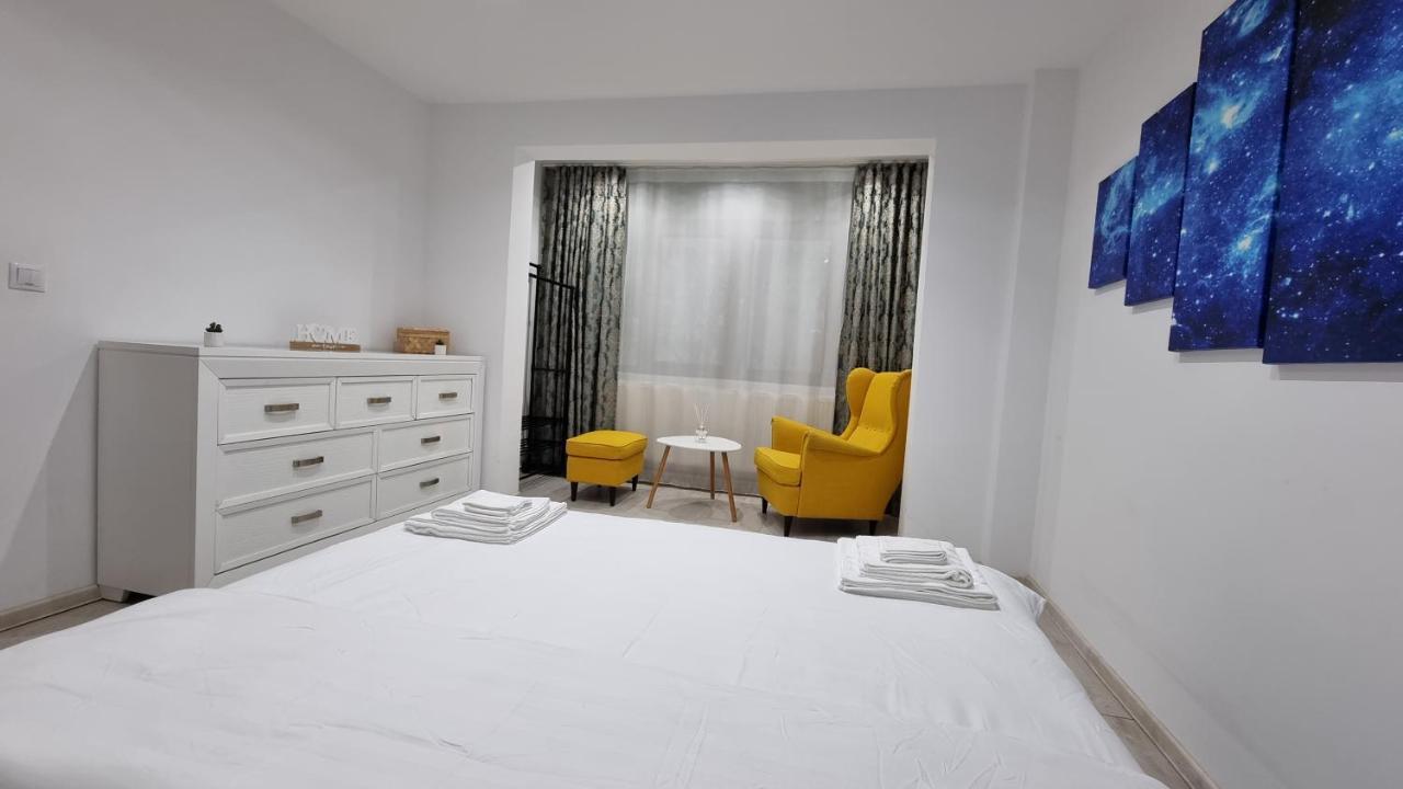Stone Bridge Apartment Iasi Extérieur photo