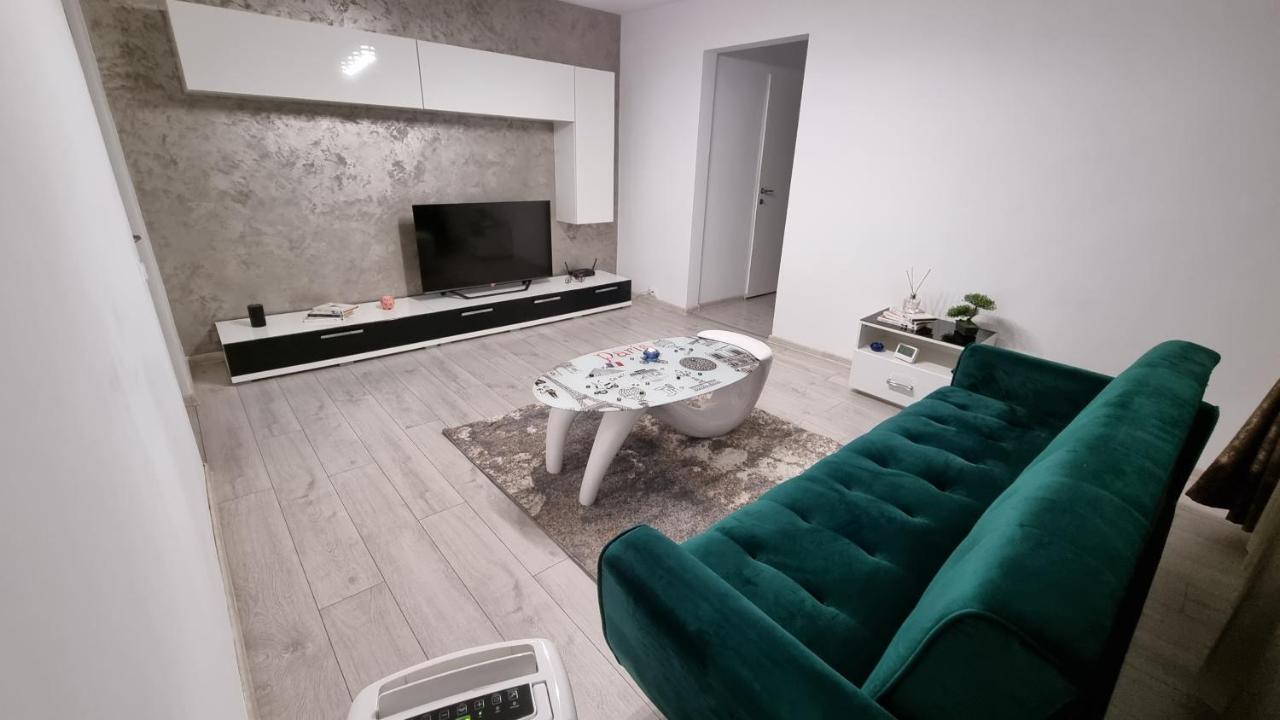 Stone Bridge Apartment Iasi Extérieur photo