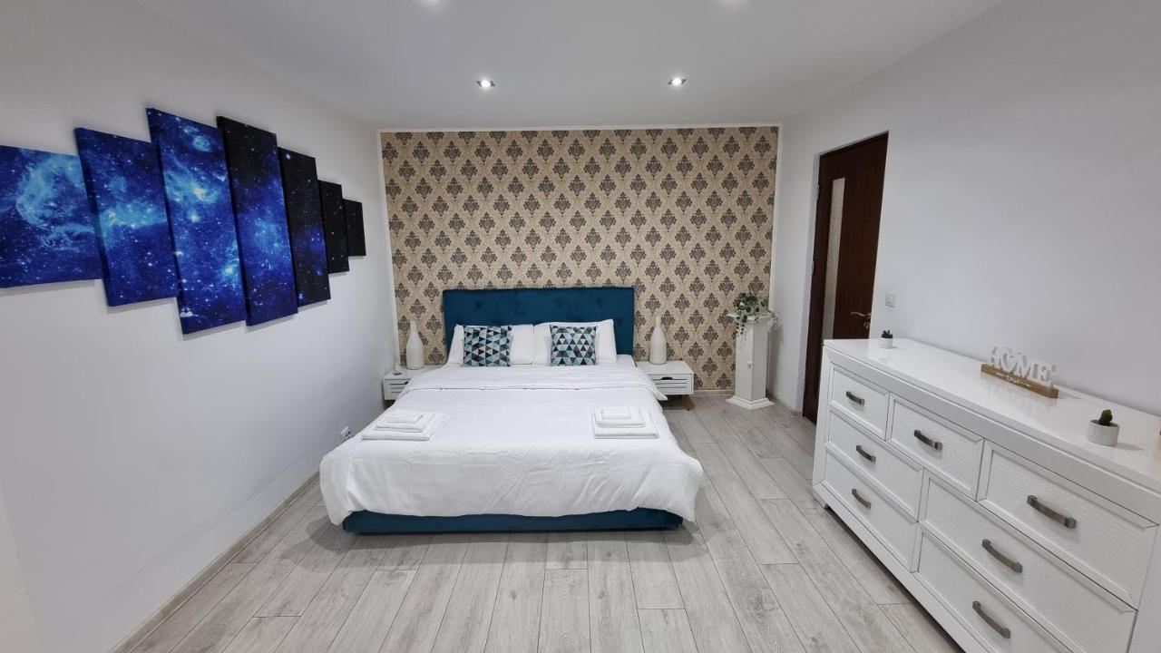 Stone Bridge Apartment Iasi Extérieur photo