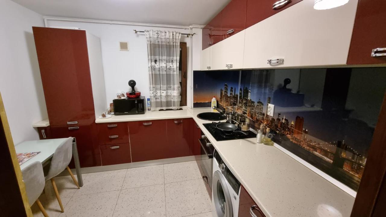Stone Bridge Apartment Iasi Extérieur photo